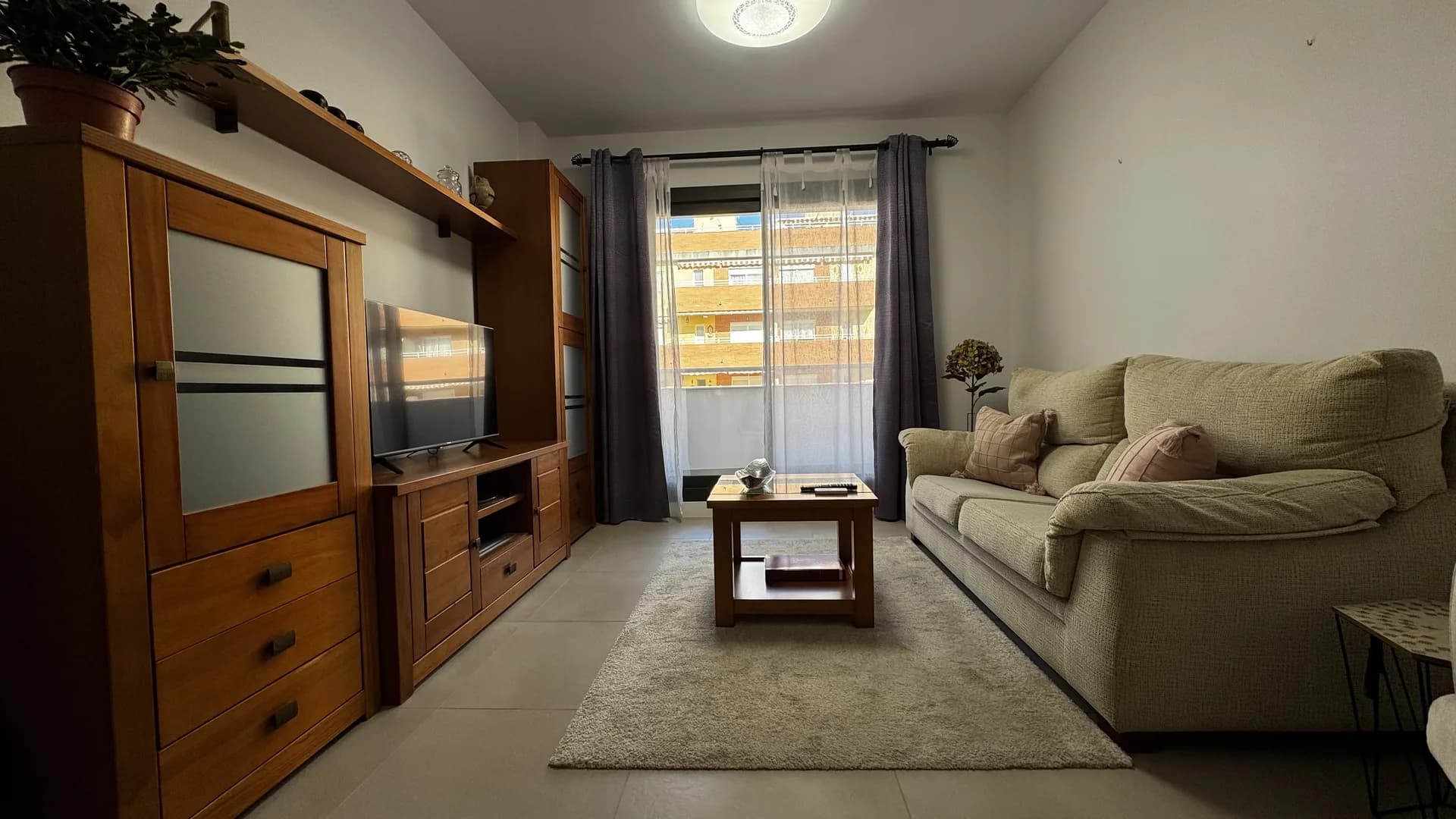 Alquiler de piso en Avenida de la Vega, 6 - Photo 1