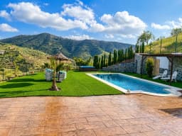 Winter Rental — 4-Bed Villa with Private Pool & Jacuzzi in Arenas (Axarquía), Arenas — photo 5 of 23
